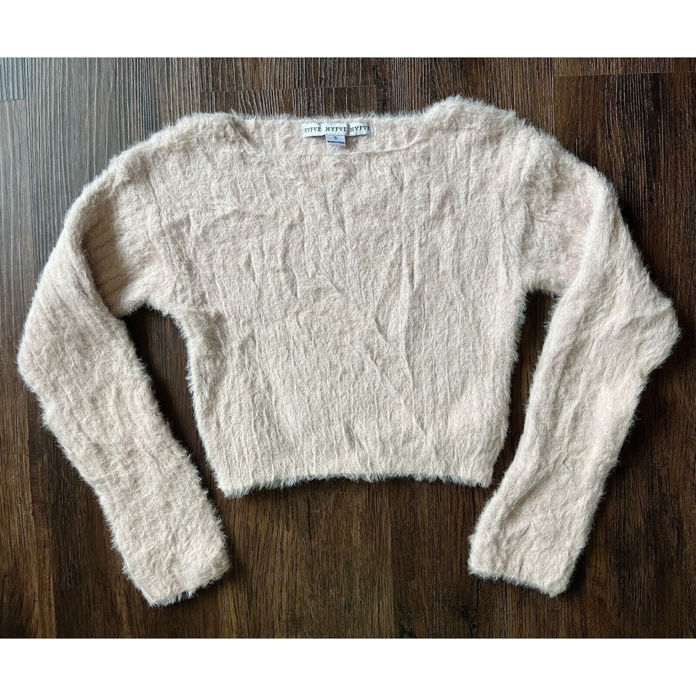 Hyfve Cropped Fuzzy Pink Sweater Size Small Women’s Crop Top Cozy Cottagecore S